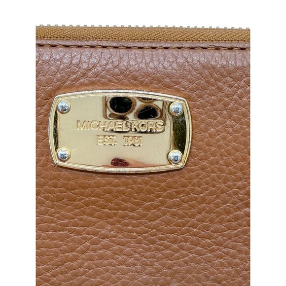 Michael Kors Jet Set Continental Wallet in Brown Pebbled Leather w/ Gold Hardwar - Picture 9 of 11